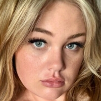 Adelina Manaut Meztelen