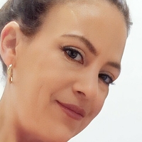 Adriana Thomas Meztelen