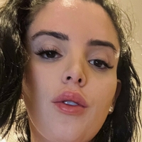 adrianaw Meztelen
