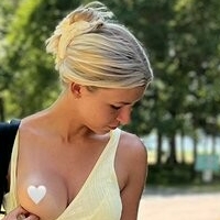 Agneesliind Meztelen
