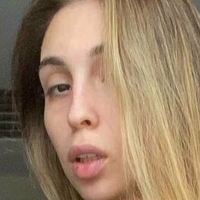 aisux Meztelen