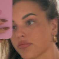 Alanna Pow Meztelen