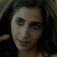 Alba Flores Meztelen