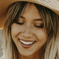 Albi Nguyen Meztelen