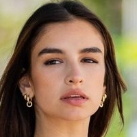 Alexandra Nicole Meztelen