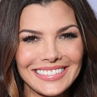 Ali Landry Meztelen