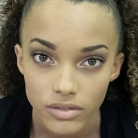 Aliana King Meztelen