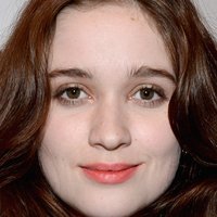 Alice Englert Meztelen