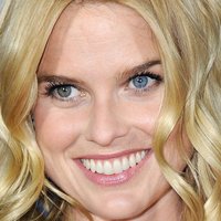 Alice Eve Meztelen