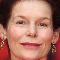 Alice Krige Meztelen