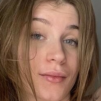 Alice Lu Meztelen