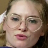 Alice March Meztelen