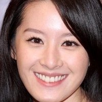 Alice Tseng Meztelen