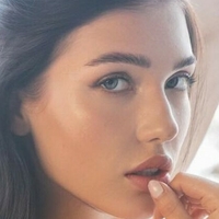 Alina Enero Meztelen