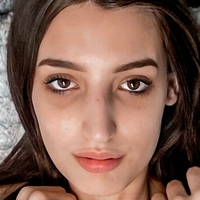 Alison Rainer Meztelen