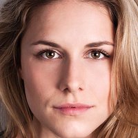 Alix Wilton Regan Meztelen
