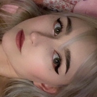 Allykitti Meztelen
