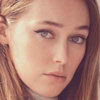 Alycia Debnam-Carey Meztelen