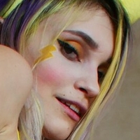 Amelie Weed Meztelen