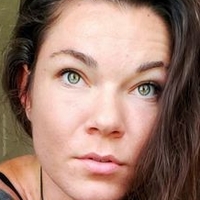 AmericanKat Meztelen