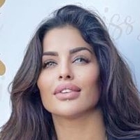 Amira Mounir Srarfi Meztelen