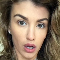 AmyWillerton Meztelen