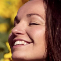 Anastasia G. Meztelen