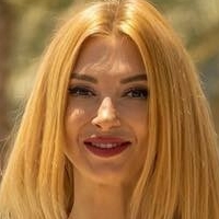 Andreea Balan Meztelen