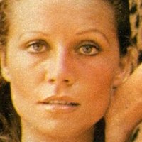 Angela Covello Meztelen