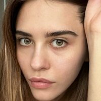 Angela Nikolau Meztelen