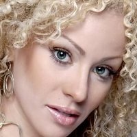 Angelique Burgos Meztelen