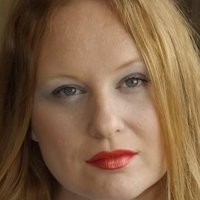 Angie Gregory Meztelen