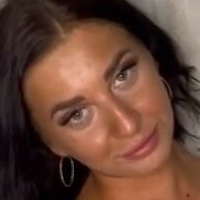 Angiebangiie Meztelen