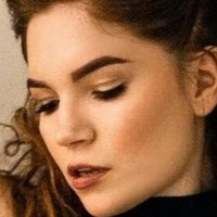 Aniela Kras Meztelen