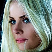Anita Briem Meztelen