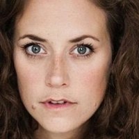 Anja Knauer Meztelen