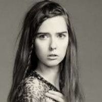 Ann Ward Meztelen