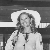 Anna Palk Meztelen