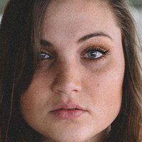 Anna Schaefer Meztelen