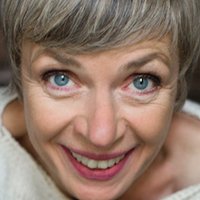 Anna Stieblich Meztelen