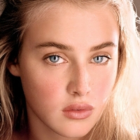 Anna Van Patten Meztelen