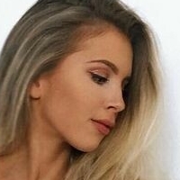 Anneka Madget Meztelen