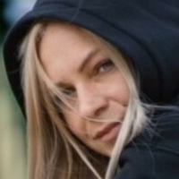 Anni Eisner Meztelen