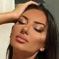 Anstsi Christinidis Meztelen