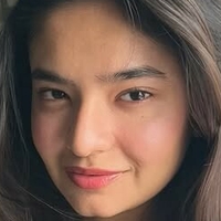 Anushka Sen Meztelen