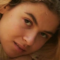 Anya Nigriv Meztelen