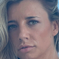 April Carter Meztelen