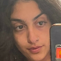 Aria Khan Meztelen