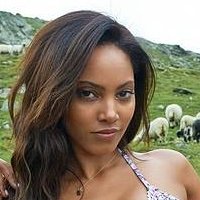 Ariel Meredith Meztelen