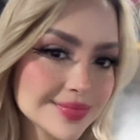 AriGameplays Meztelen